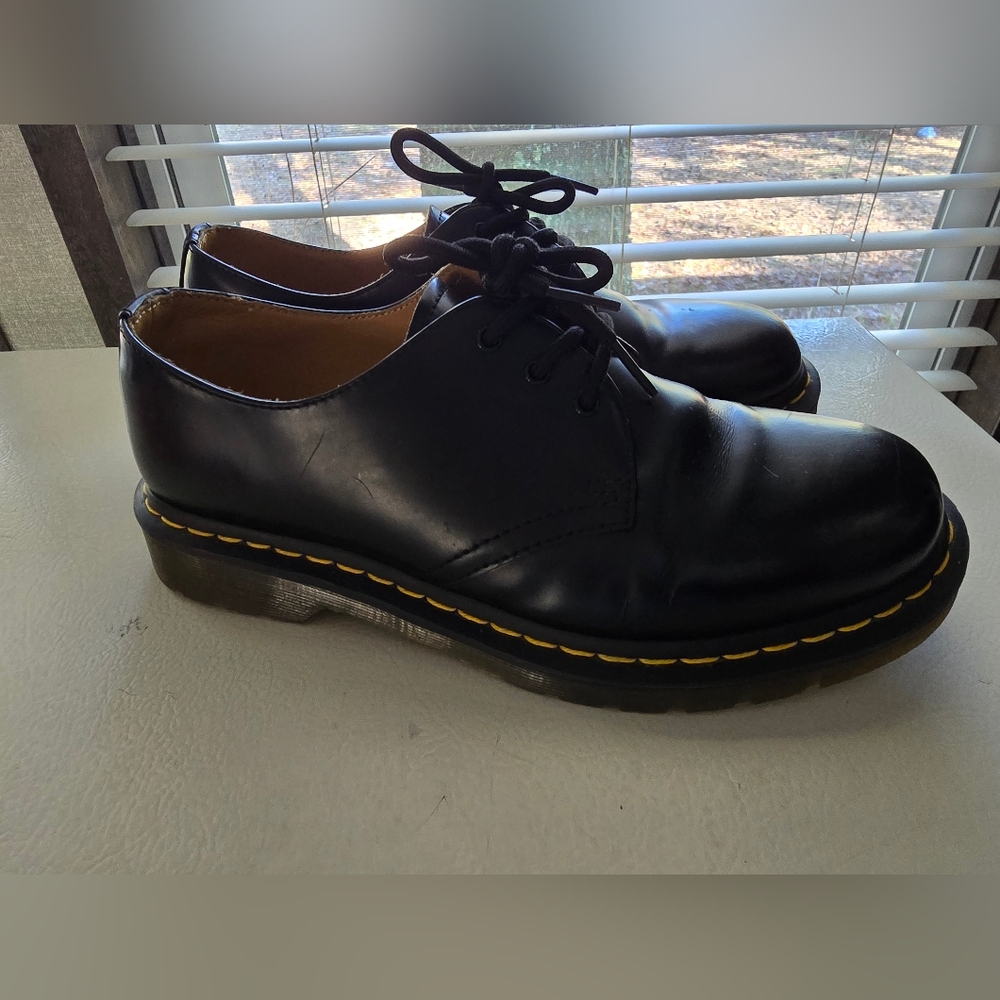 Dr Martin loafers in all black